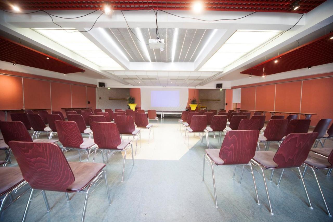 Auberge De Jeunesse Hi Strasbourg 2 Rives Экстерьер фото